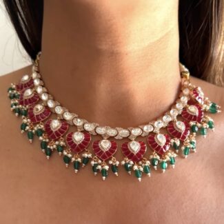 REGAL ROMANCE CHOKER